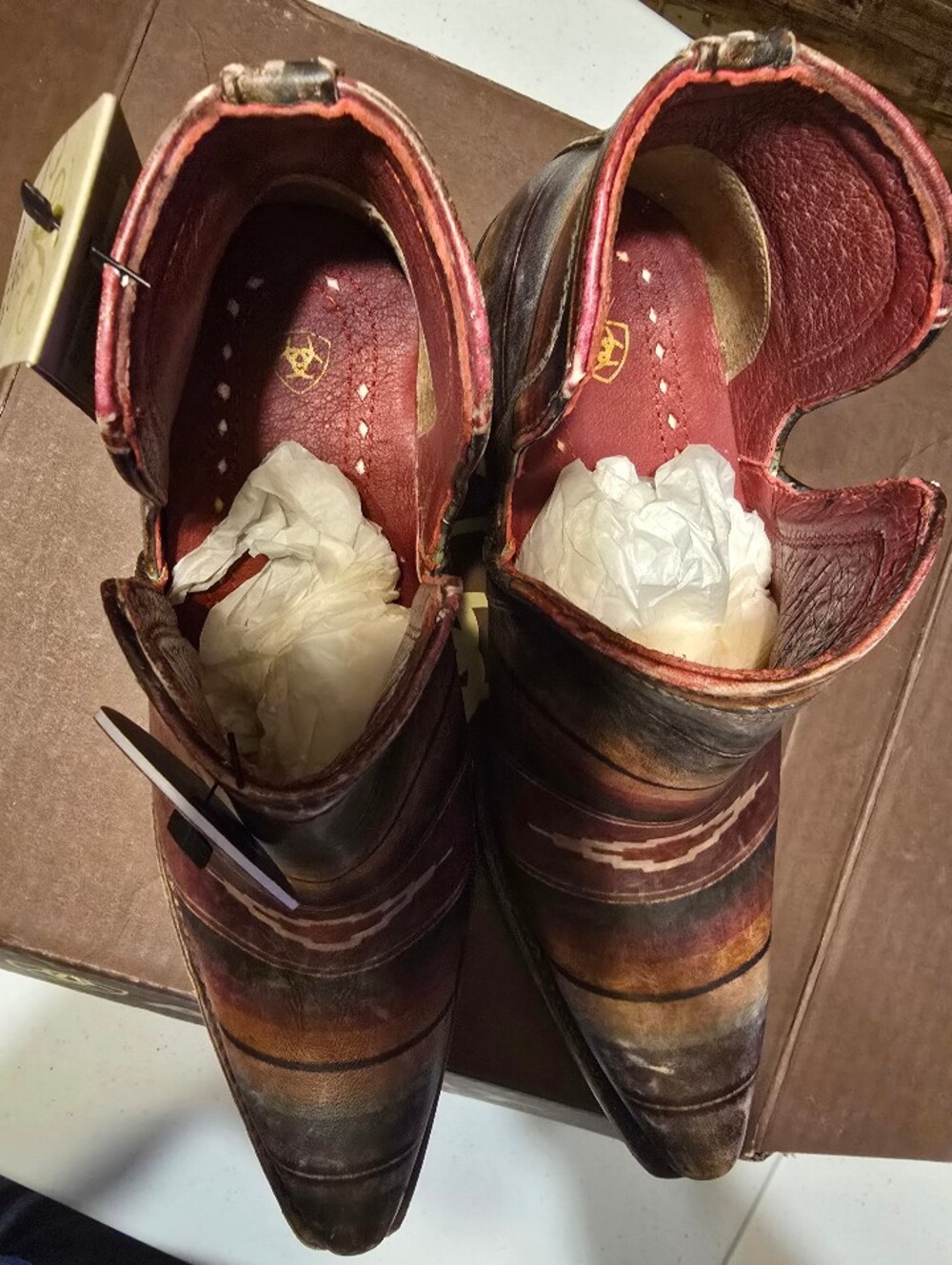 *Rare* NIB Ariat 8.5 Dixon Bootie In Saddle Blanket Serape, Vintage Look - Picture 4 of 8